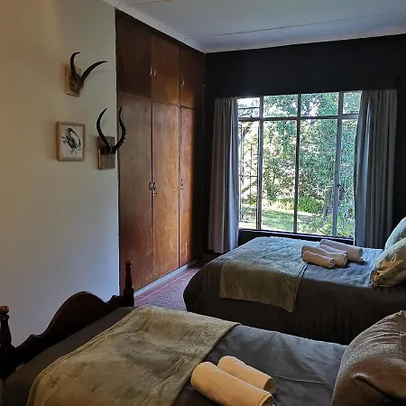 Drakensberg Bush Lodge And Backpackers Winterton Exterior photo