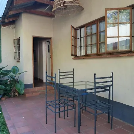 Drakensberg Bush Lodge And Backpackers Winterton Exterior photo