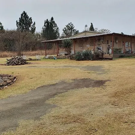 Drakensberg Bush Lodge And Backpackers Winterton Exterior photo