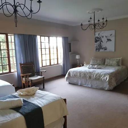 Drakensberg Bush Lodge And Backpackers Winterton Exterior photo