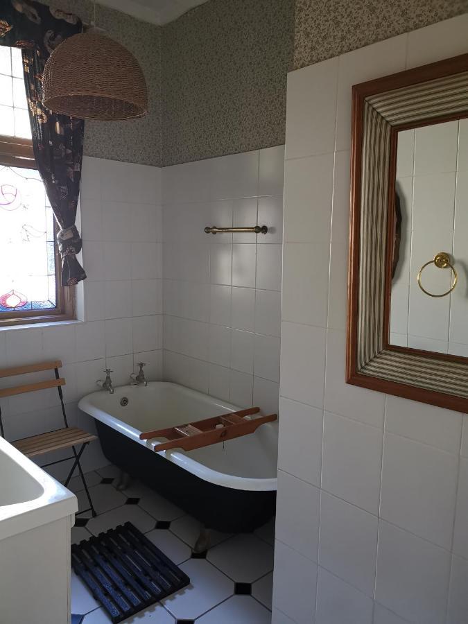 Drakensberg Bush And Backpackers Farm stay *
